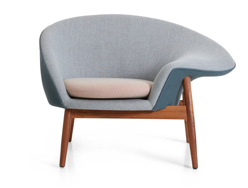 Fried Egg Lounge Chair - Warm Nordic - Chairs - Barnum 09/Smoked Oak - Left - Facing - HORNE