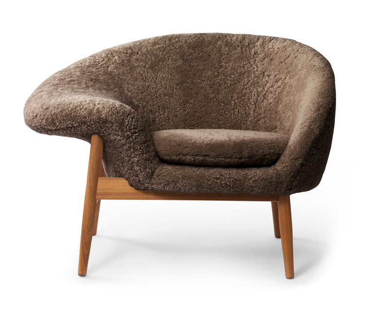 Fried Egg Lounge Chair - Warm Nordic - Chairs - Barnum 09/Smoked Oak - Left - Facing - HORNE