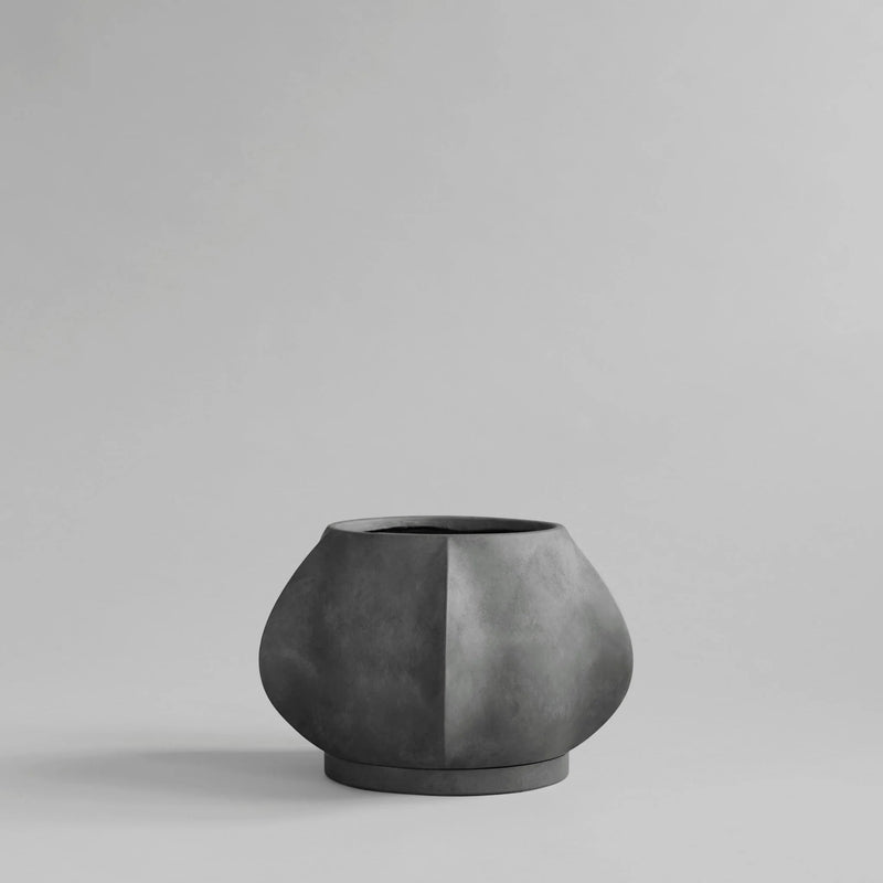 Arket Plant Pot - 101 Copenhagen Vases - Petit - Dark Grey - HORNE