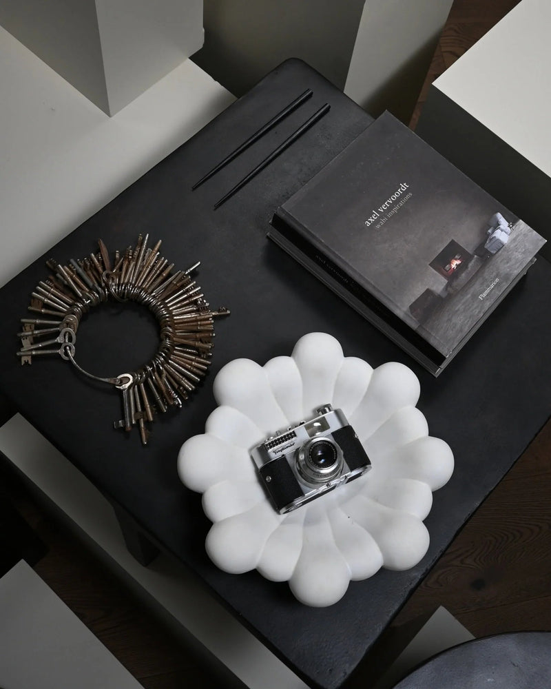 Bloom Tray - 101 Copenhagen Storage + Organization - Bone White - Medio - HORNE