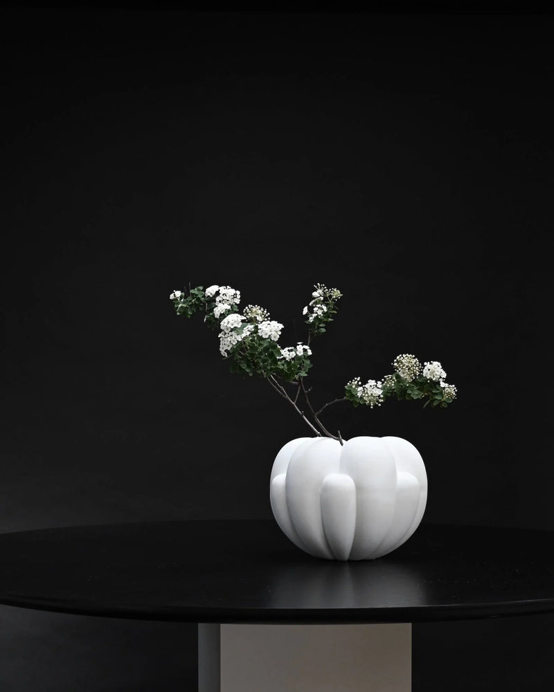 Bloom Vase - 101 Copenhagen Vases - Bone White - Petit - HORNE