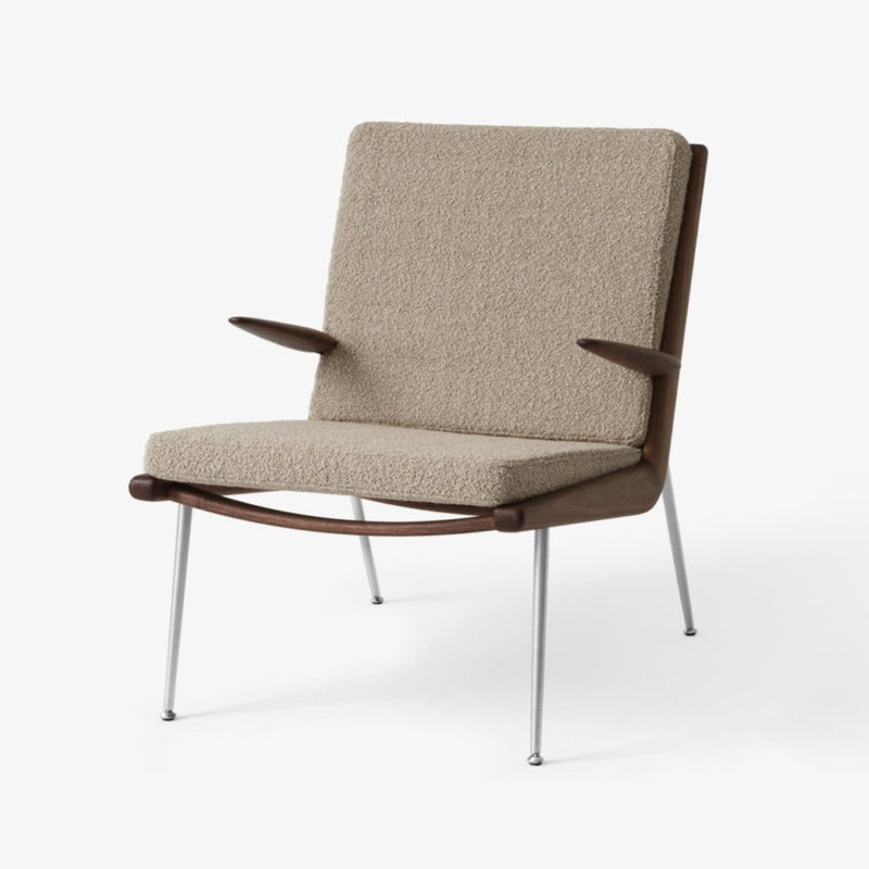 Boomerang Lounge Chair w/ Armrest - Oiled Walnut w/ Stainless Steel - &Tradition Chairs - Karakorum 003 - HORNE