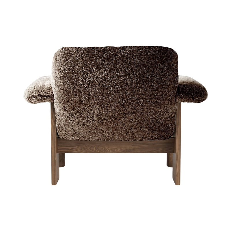 Brasilia Lounge Chair, Low Back - Sheepskin - Audo Copenhagen - Chairs - Natural Oak - Sahara - HORNE