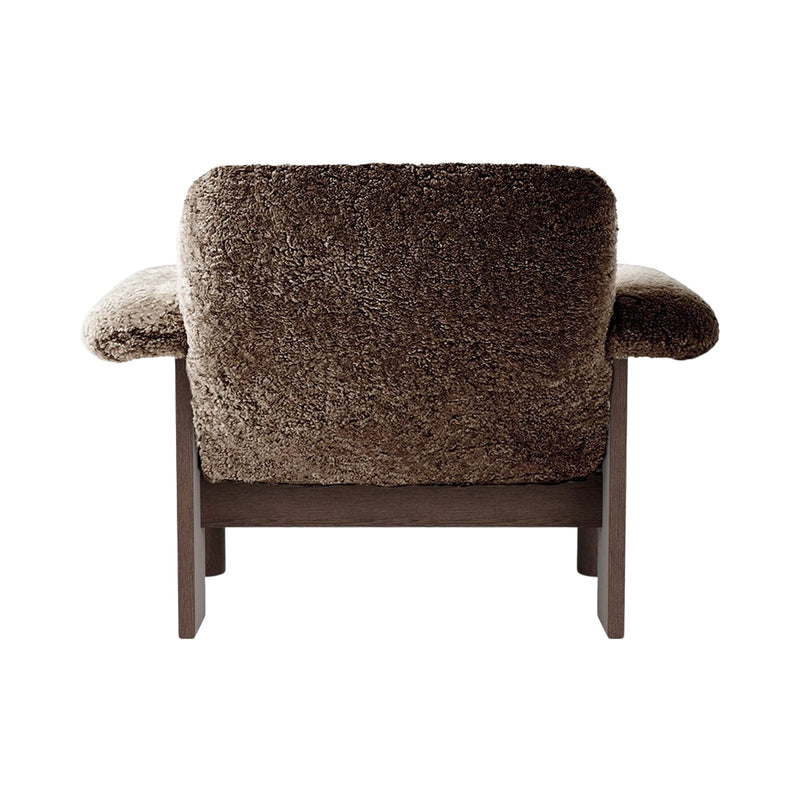 Brasilia Lounge Chair, Low Back - Sheepskin - Audo Copenhagen - Chairs - Natural Oak - Sahara - HORNE