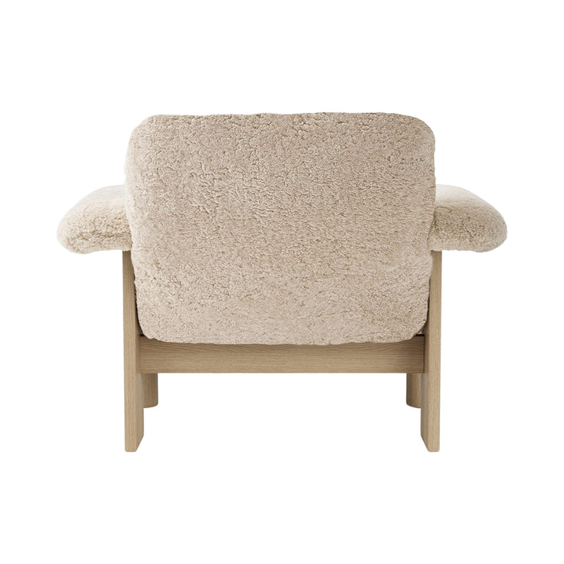 Brasilia Lounge Chair, Low Back - Sheepskin - Audo Copenhagen - Chairs - Natural Oak - Sahara - HORNE