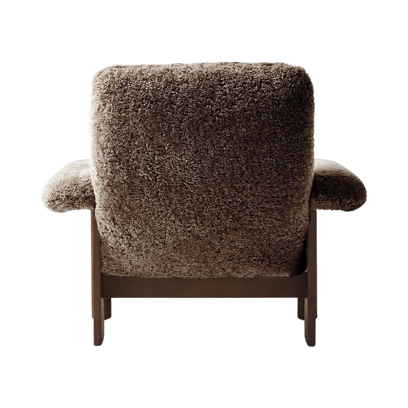 Brasilia Lounge Chair - Sheepskin - Audo Copenhagen - Chairs - Sahara - Natural Oak - HORNE