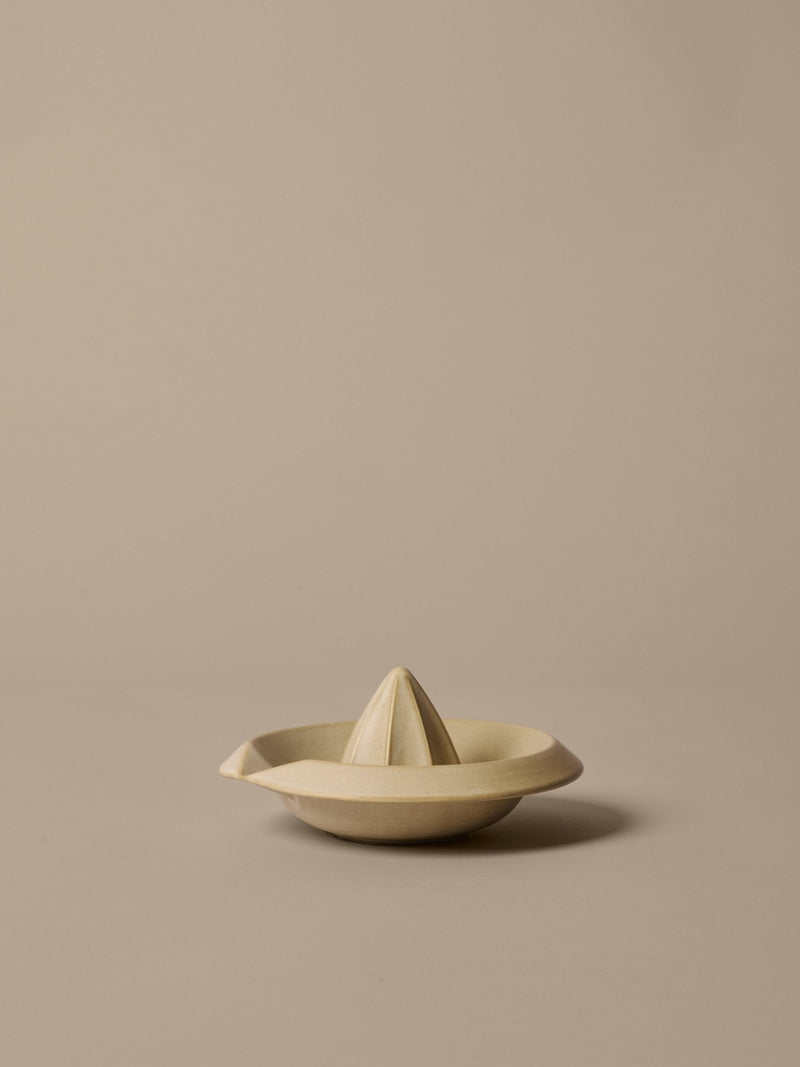 Erena Citrus Juicer - Ferm Living Serveware - HORNE