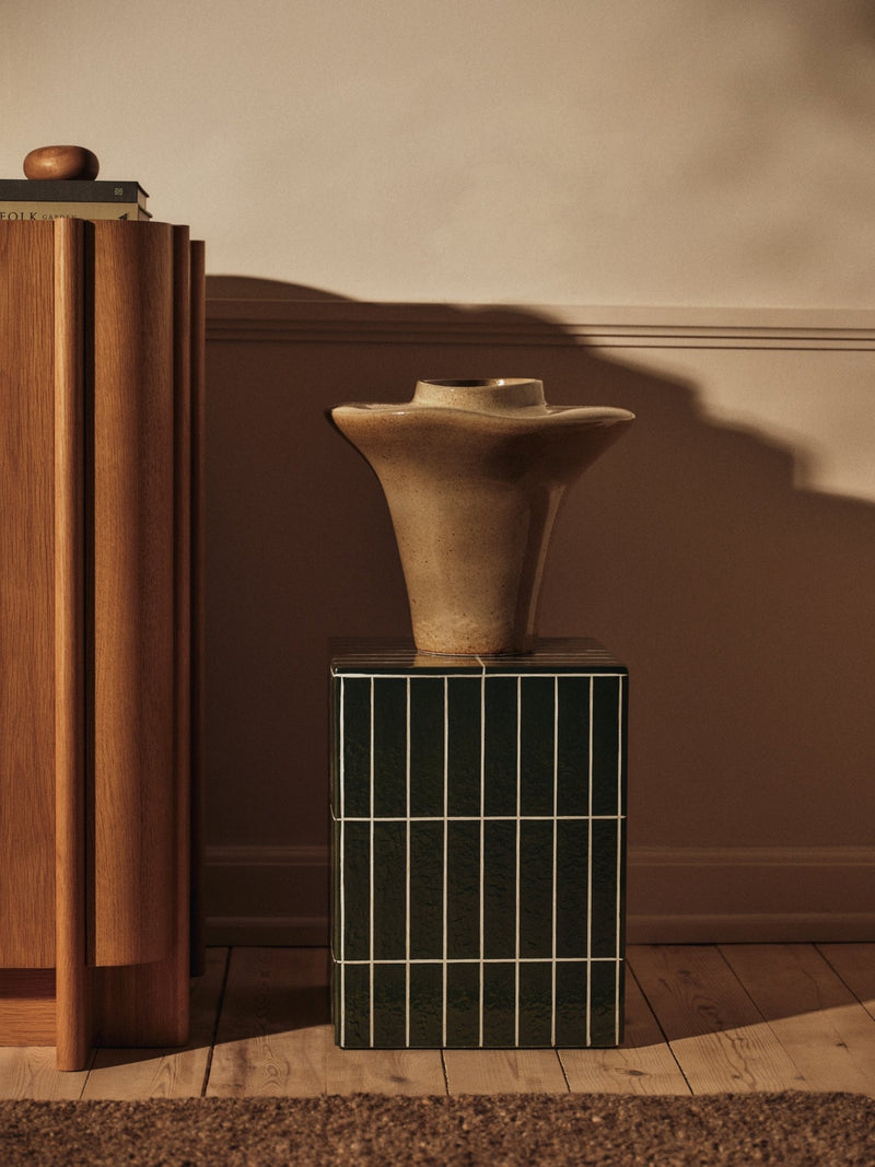 Evio Vase - H35 - Ferm Living Vases - Burnt Umber - HORNE
