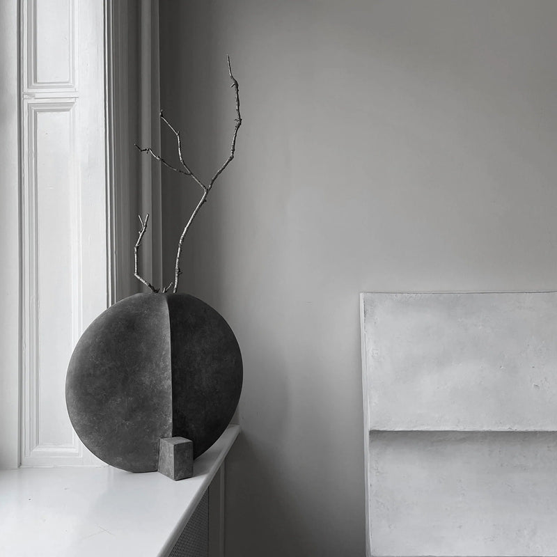 Guggenheim Vase - 101 Copenhagen Vases - Big - Dark Grey - HORNE