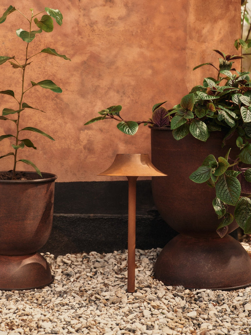 Hourglass Pot - Medium - Ferm Living Office Accessories - Aluminium - HORNE