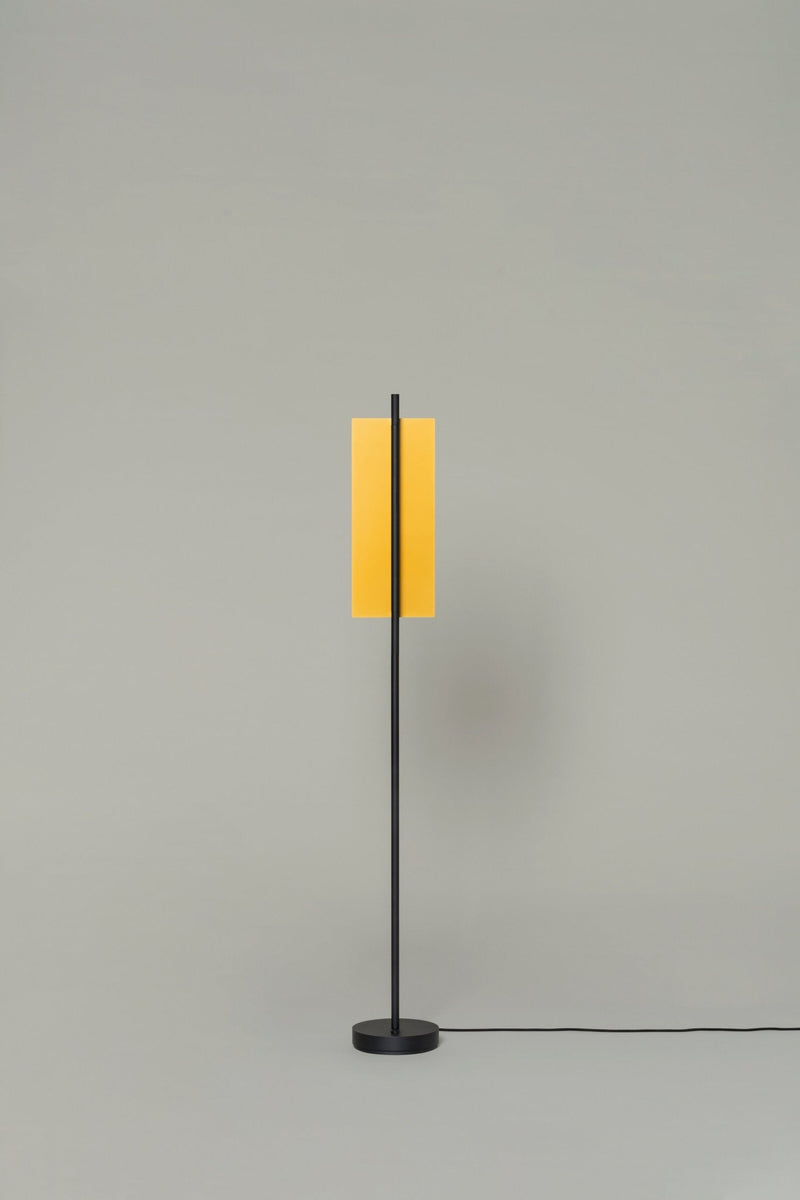 Lámina Dorada 45 Floor Lamp - Santa & Cole - Floor Lamps - HORNE