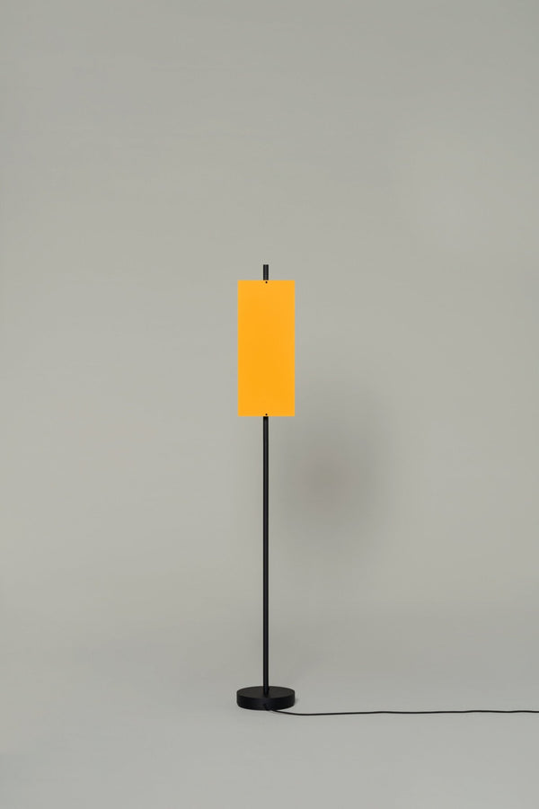Lámina Dorada 45 Floor Lamp - Santa & Cole - Floor Lamps - HORNE