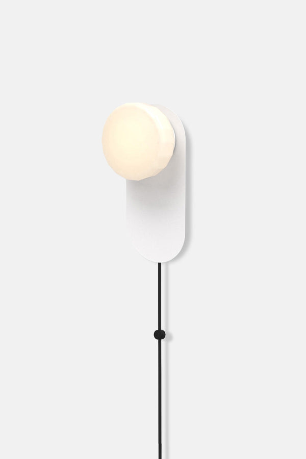 Pastille 1 Wayfind Corded - Faceted - RBW Lighting - Matte White - 2700K (warm white) - Corded Plug - in (Bottom) / 120V Input - HORNE