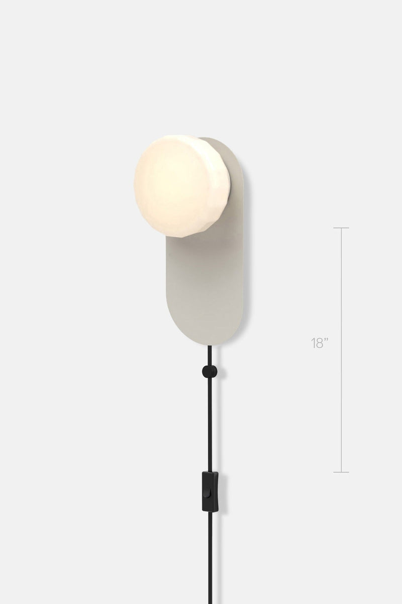 Pastille 1 Wayfind Corded - Faceted - RBW Lighting - Matte White - 2700K (warm white) - Corded Plug - in (Back) / 120V Input - HORNE