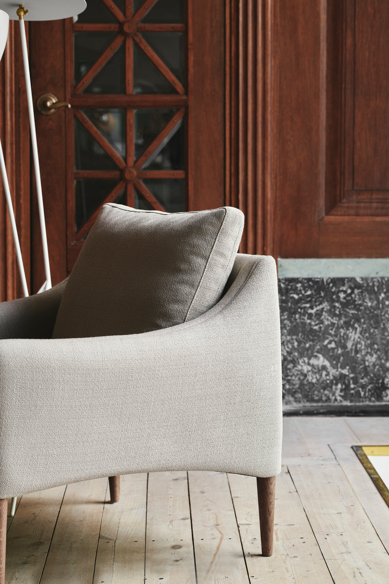 Mr. Olsen Lounge Chair - Warm Nordic Chairs - Barnum 024/ Smoked Oak - HORNE