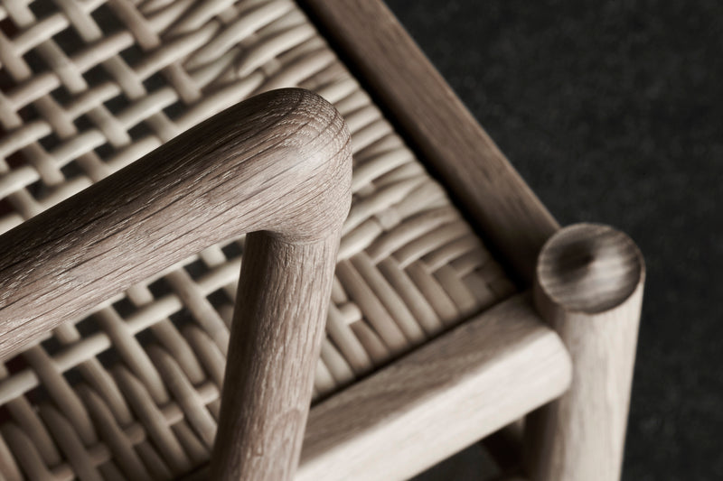 OW149 Colonial Chair - Carl Hansen & Son - Chairs - Oiled Oak/Thor 307 Leather - HORNE