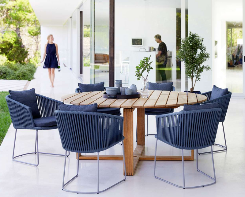 Endless Dining Table - Round - Cane Line - Outdoor Furniture - Medium - HORNE