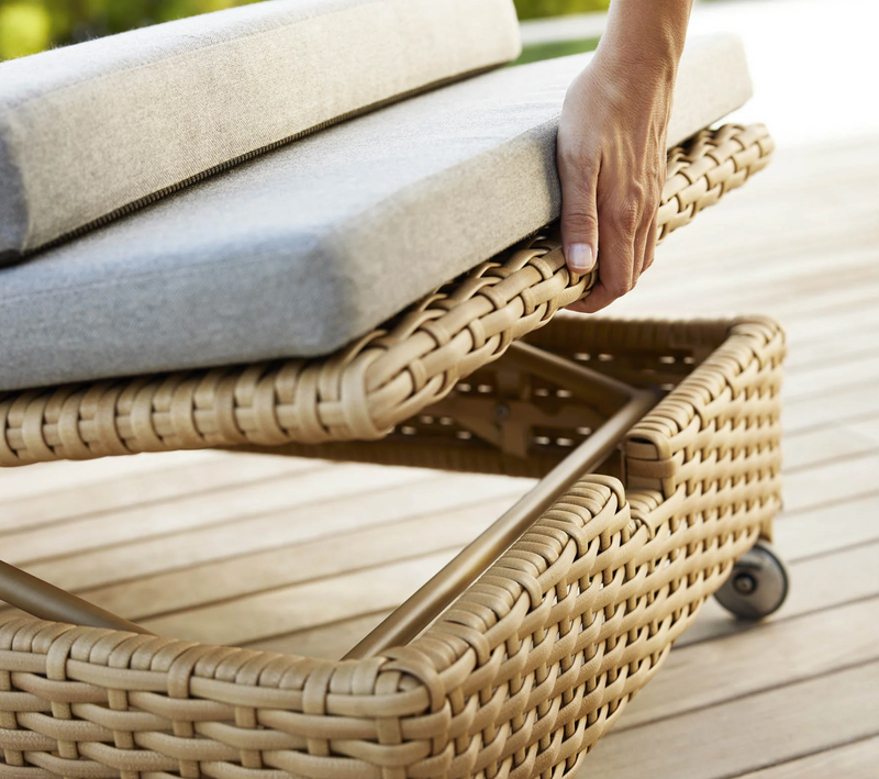 Rest Sunbed - Single - Cane Line - Outdoor Furniture - Natural Frame w/ Taupe Natté Cushion - HORNE
