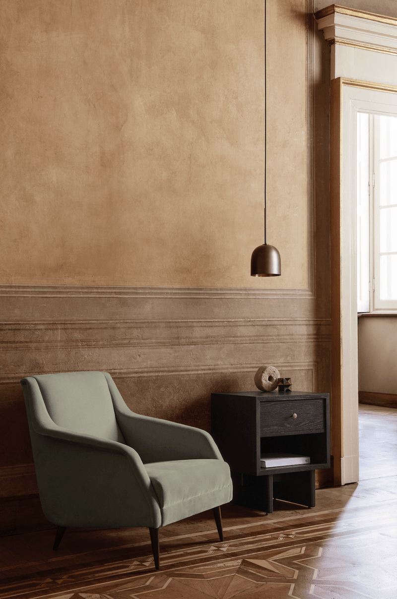 CDC.1 Lounge Chair - Conic Legs - Gubi - Chairs - Antique Brass - Around Bouclé 141 + Army Leather - HORNE