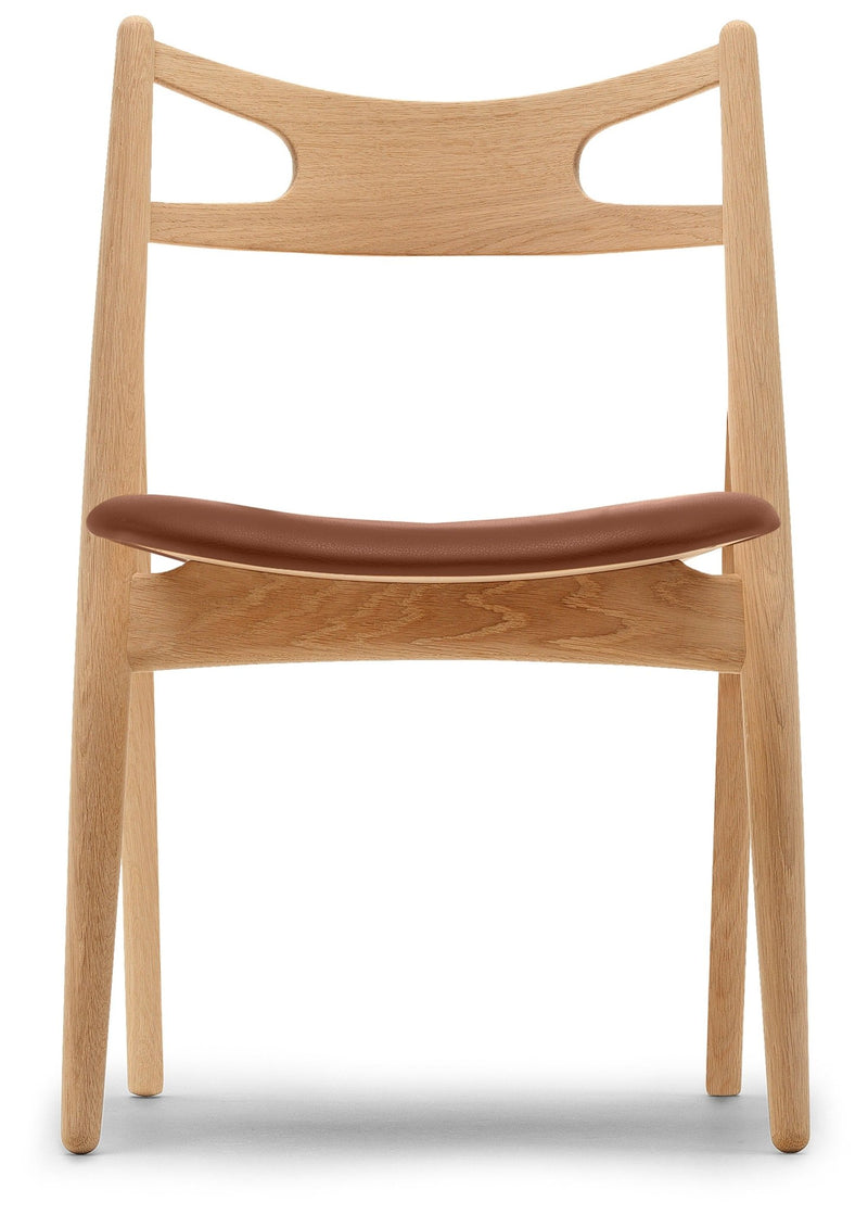 CH29P Sawbuck Chair - Carl Hansen & Son - Chairs - Soaped Oak/Thor 301 Leather - HORNE