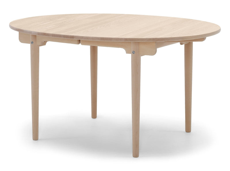 CH337 Round Table - Carl Hansen & Son - Tables - Soaped Oak - HORNE