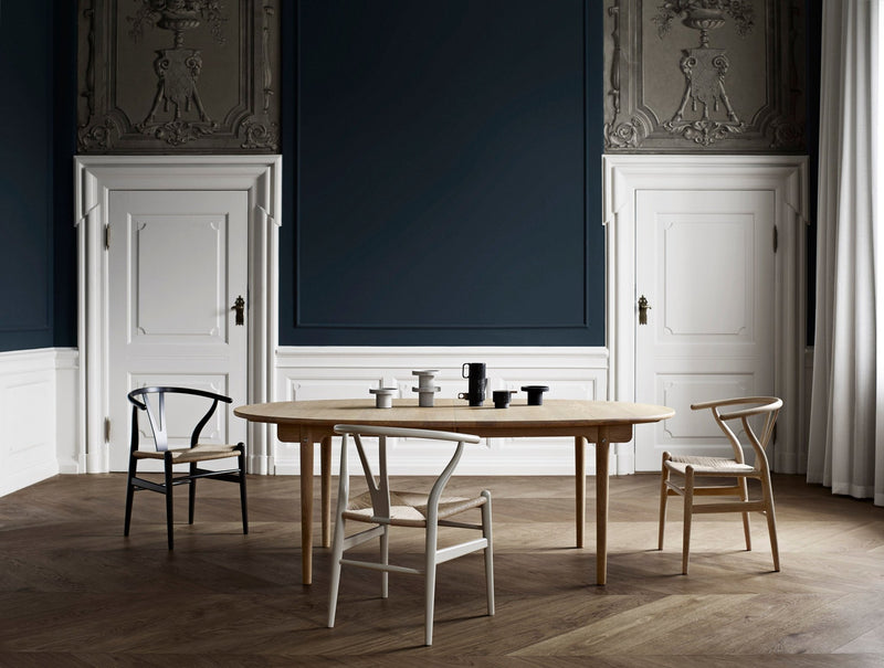 CH338 Round Table - Carl Hansen & Son - Tables - Soaped Oak - HORNE