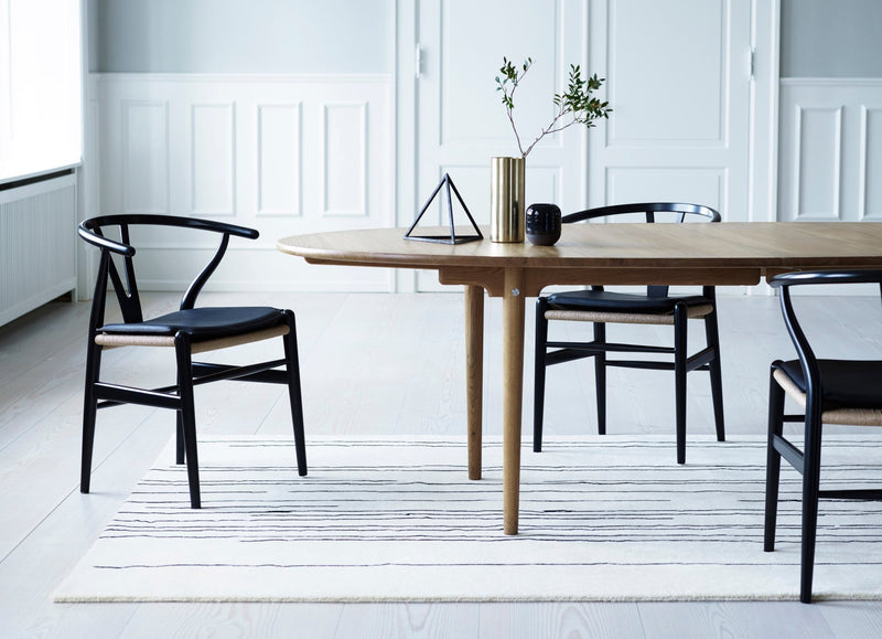 CH339 Round Table - Carl Hansen & Son - Tables - Soaped Oak - HORNE