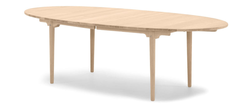 CH339 Round Table - Carl Hansen & Son - Tables - Soaped Oak - HORNE