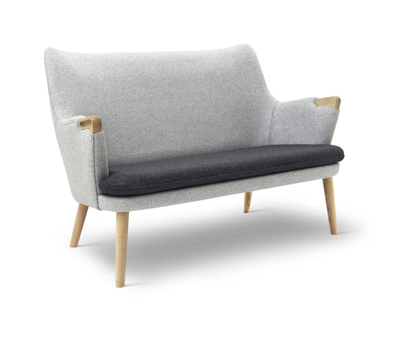 CH72 Sofa - Carl Hansen & Son - Sofas - HORNE