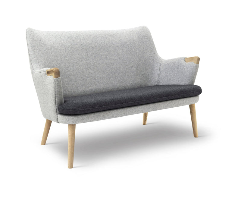 CH72 Sofa - Carl Hansen & Son - Sofas - HORNE