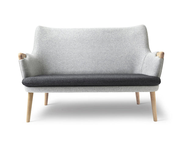 CH72 Sofa - Carl Hansen & Son - Sofas - HORNE