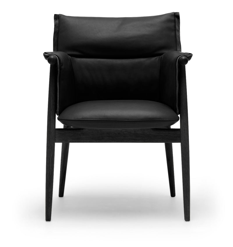 E005 Embrace Armchair - Carl Hansen & Son - Chairs - Oiled Oak/Sif 95 Leather - HORNE