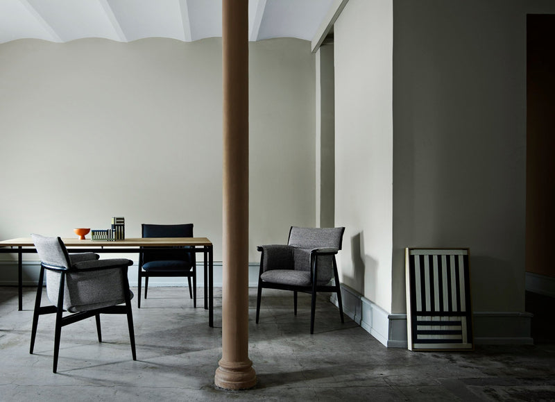 E005 Embrace Armchair - Carl Hansen & Son - Chairs - Oiled Oak/Sif 95 Leather - HORNE