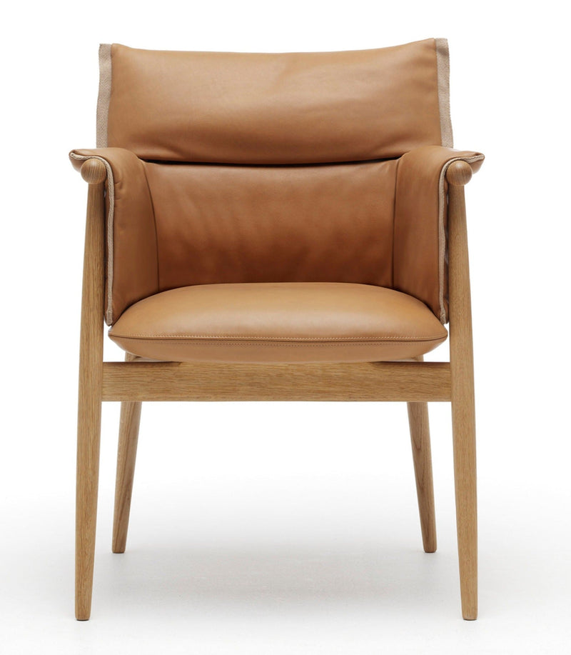 E005 Embrace Armchair - Carl Hansen & Son - Chairs - Oiled Oak/Sif 95 Leather - HORNE