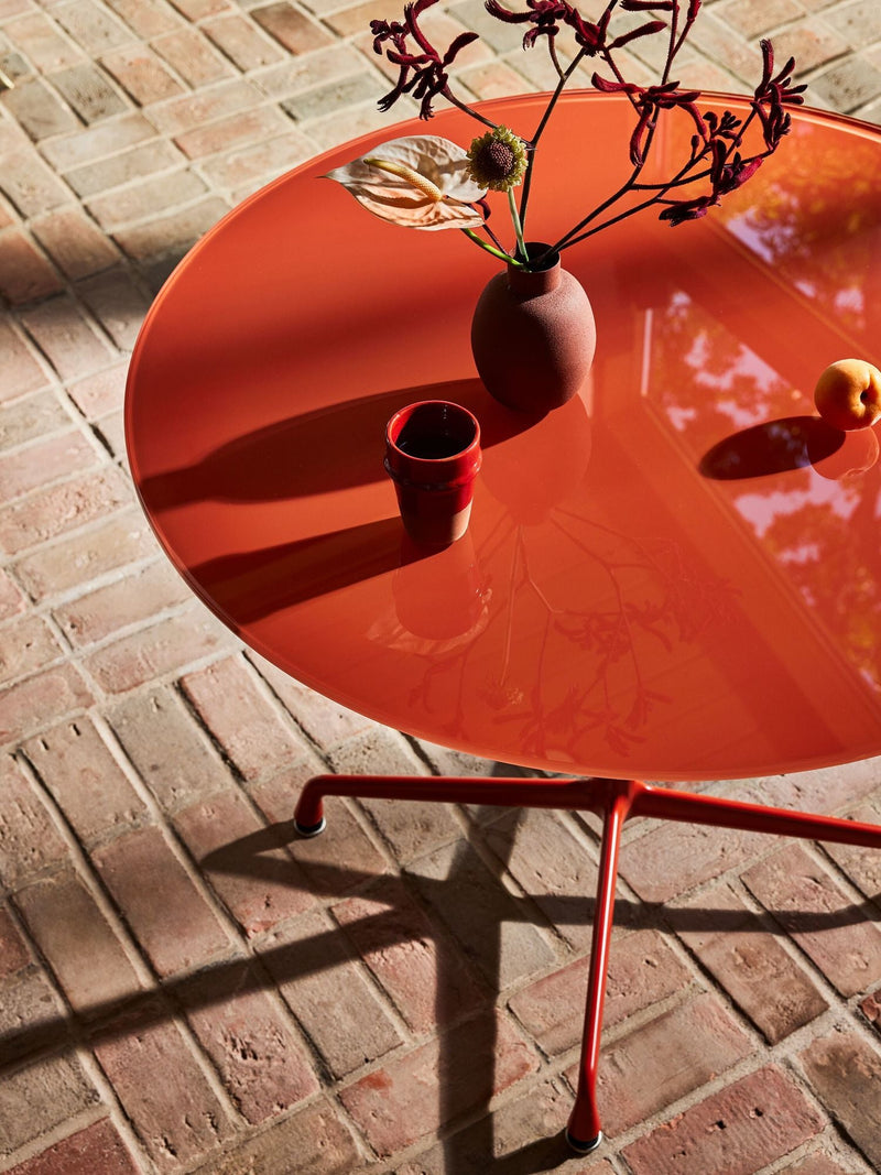Eames® Dining Table, Herman Miller x HAY - Herman Miller® - Outdoor Furniture - Iron Red - HORNE