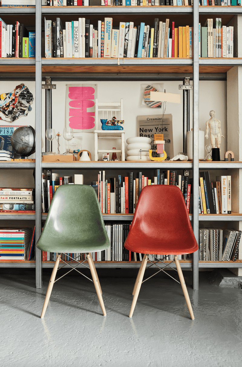 Eames® Molded Fiberglass Side Chair – 4 - Leg Base - Herman Miller® - Chairs - White - Parchment - Standard Glide - HORNE