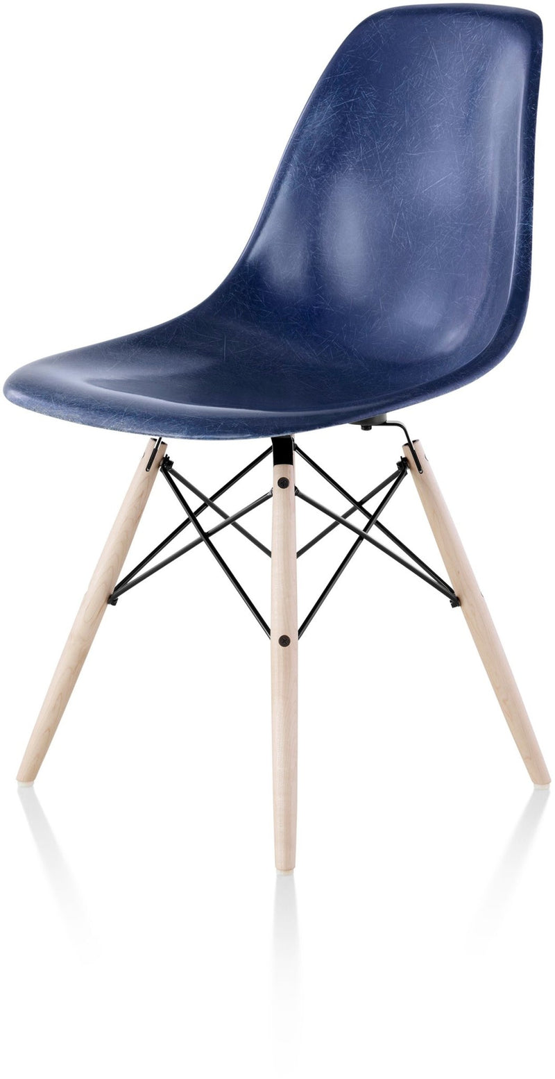 Eames® Molded Fiberglass Side Chair – Dowel Base - Herman Miller® - Chairs - White - Natural Maple - Parchment - HORNE