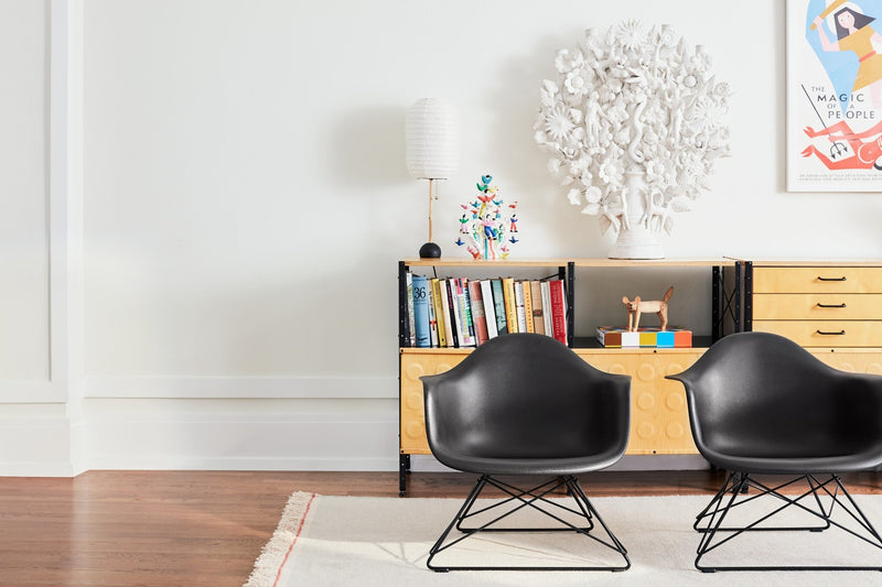 Eames® Wire Base Low Armchair – Fiberglass - Herman Miller® - Chairs - White - Parchment - HORNE