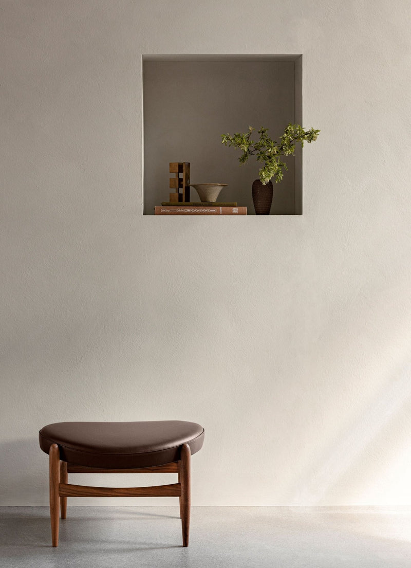 Elizabeth Ottoman - Audo Copenhagen Stools + Benches + Ottomans - Natural Oak - Dunes Leather - Cognac - HORNE