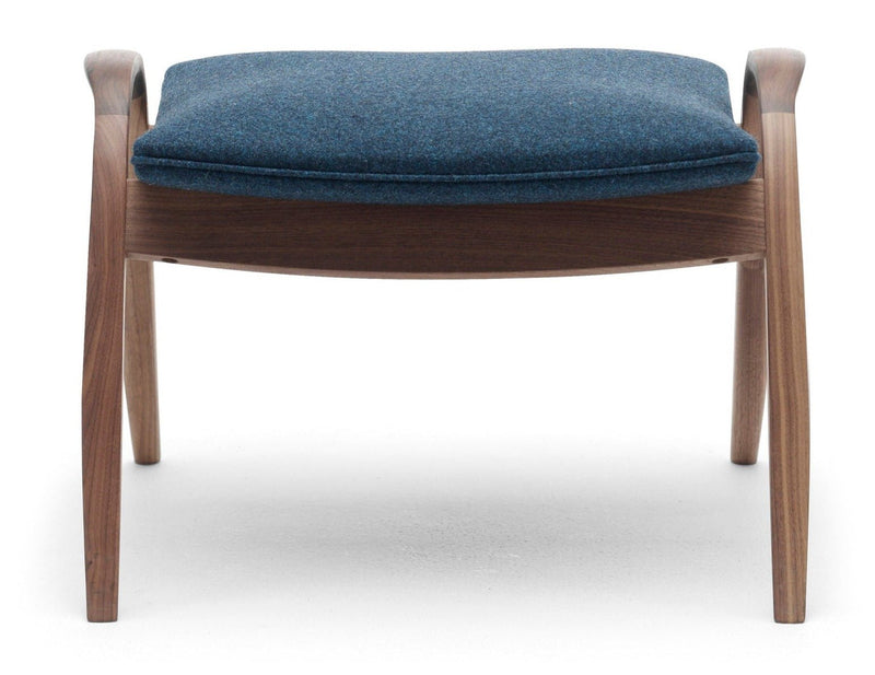 FH430 Signature Foot Stool - Carl Hansen & Son - Stools + Benches + Ottomans - Oiled Oak/Sif 98 Leather - HORNE