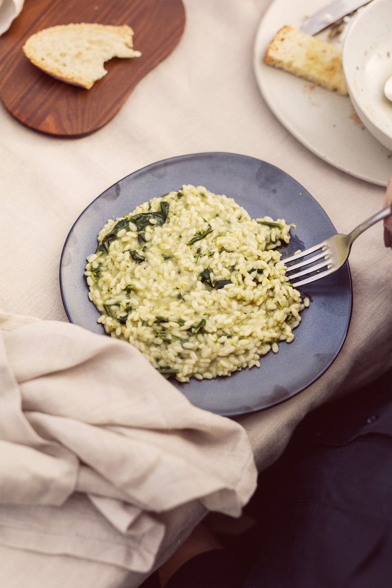 Flow Plate - Large - Ferm Living - Dinnerware - Black - HORNE