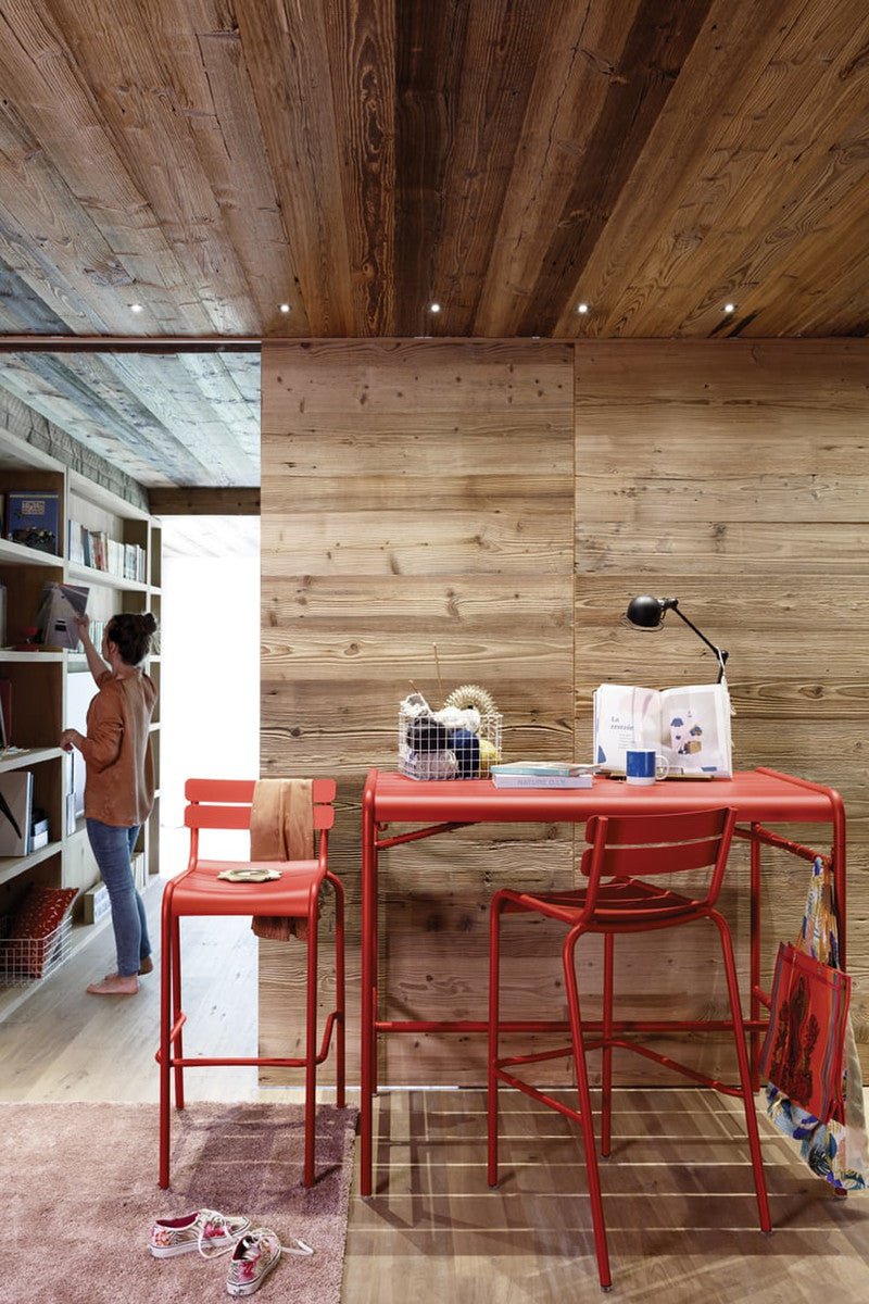 Luxembourg High Table 50