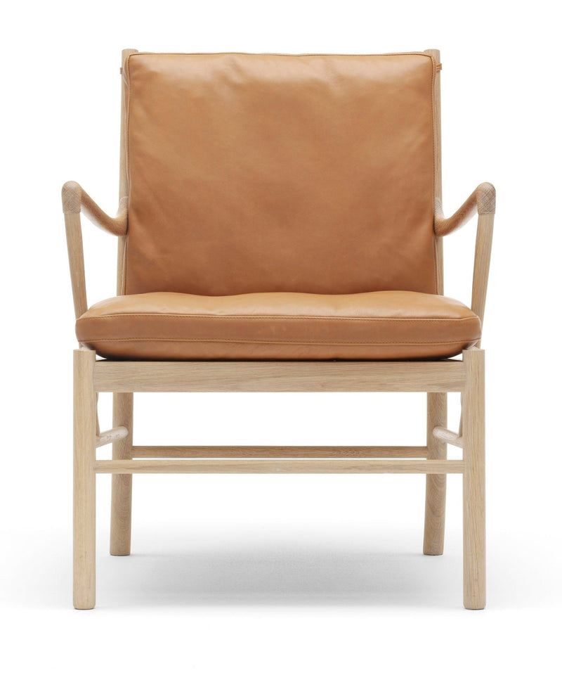 OW149 Colonial Chair - Carl Hansen & Son - Chairs - Oiled Oak/Thor 307 Leather - HORNE