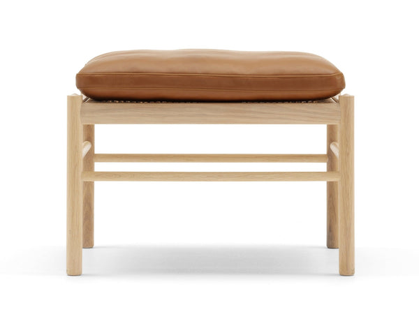 OW149F Colonial Foot Stool - Carl Hansen & Son - Stools + Benches + Ottomans - Soaped Oak/Thor 307 - HORNE