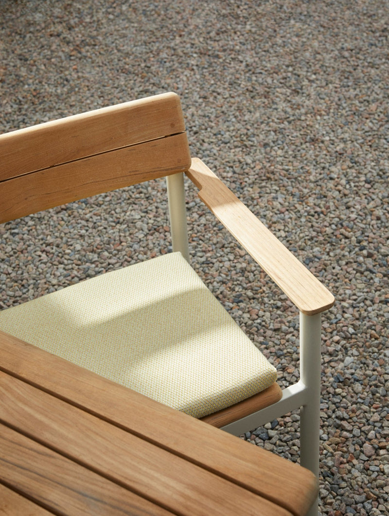 Pelagus Armchair - Skagerak by Fritz Hansen - Chairs - Light Ivory - Add Cushion - HORNE