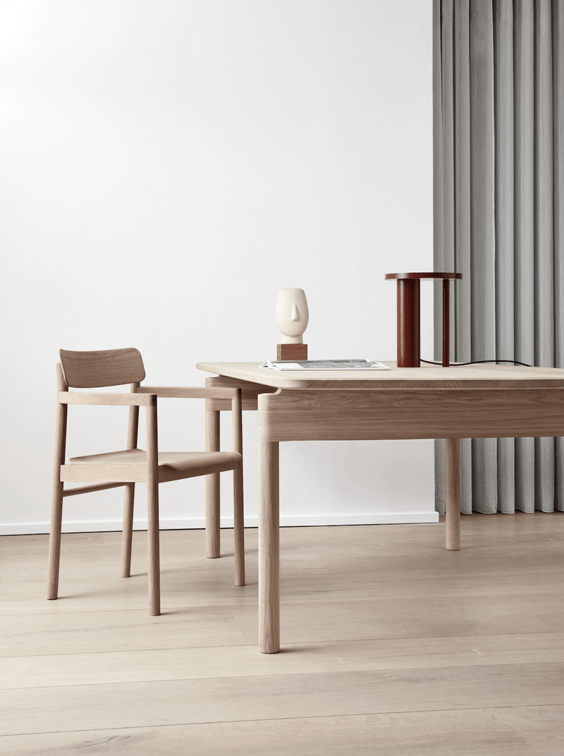 Post Chair - Fredericia - Chairs - Oak Lacquered - HORNE