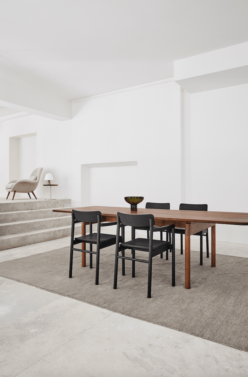 Post Chair - Upholstered Black Lacquered Oak - Fredericia - Chairs - HORNE