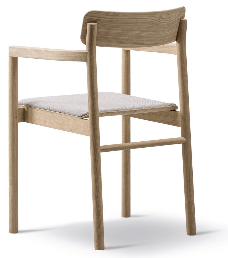 Post Chair - Upholstered Lacquered Oak - Fredericia - Chairs - HORNE