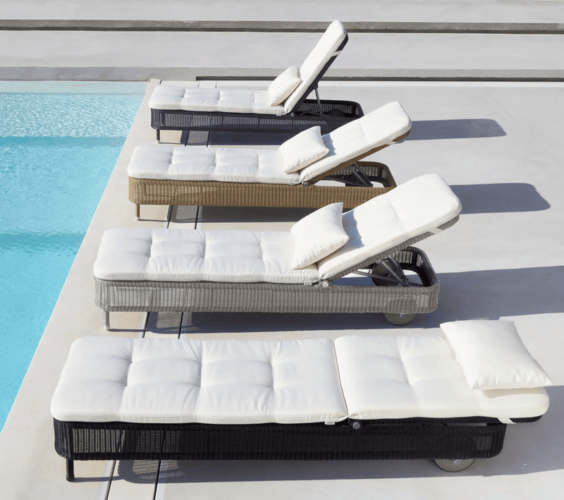 Presley Sunbed - Cane Line - Outdoor Furniture - Taupe - Grey Natté w/QuickDry & Airflow system - HORNE
