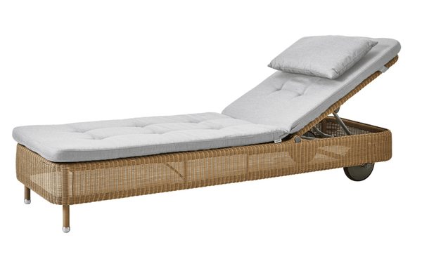Presley Sunbed - Cane Line - Outdoor Furniture - Natural - Light Grey Natté - HORNE
